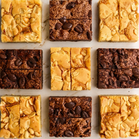 brownies en blondies op tegel