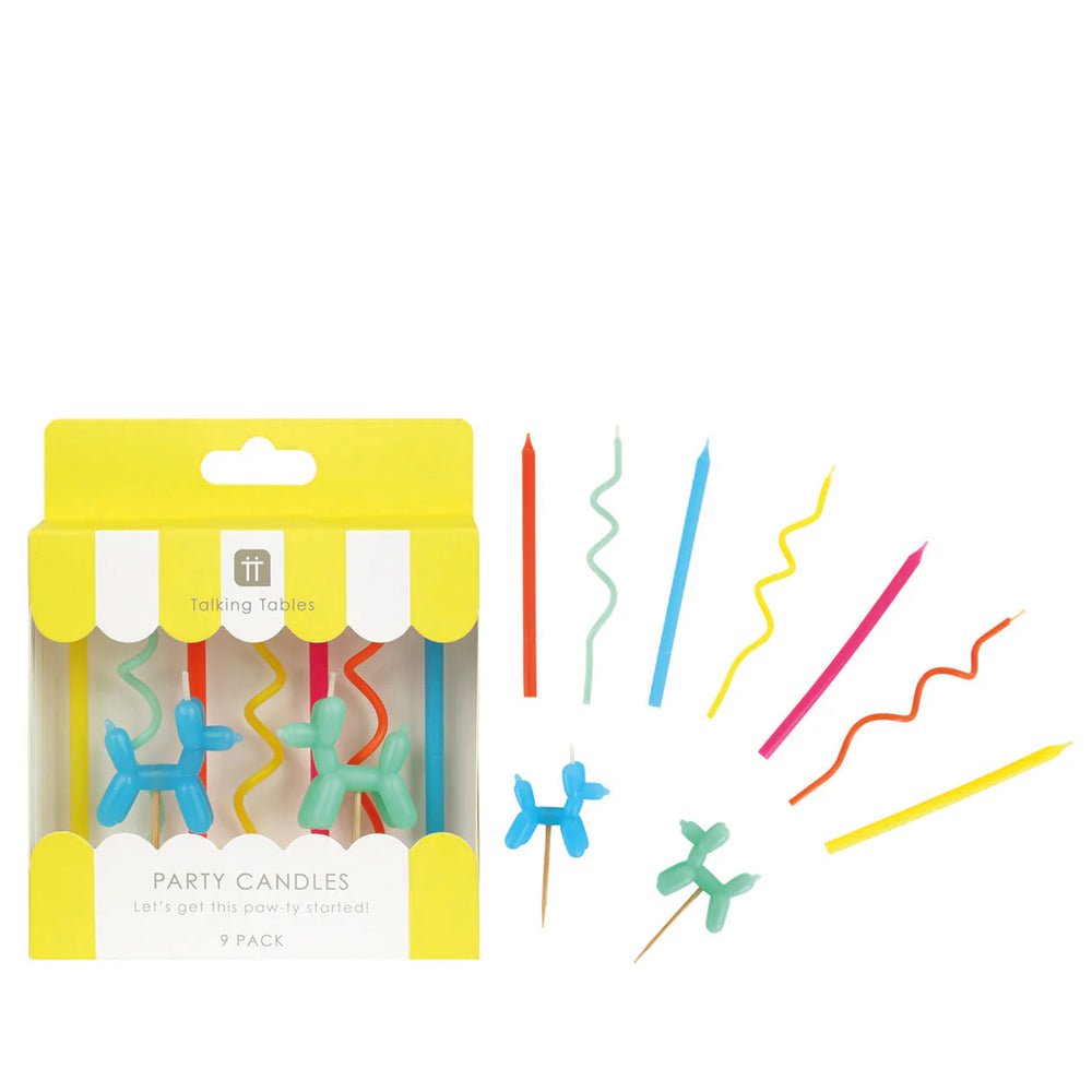 Een productafbeelding van kaartjes voor op brownies. Het zijn rechte kaarsje, gebogen kaarsjes en honden kaarsjes.